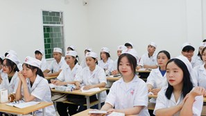 Giải quyết cơn khát nhân lực trong ngành Điều dưỡng