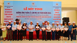 Ho&#224; B&#236;nh: Hưởng ứng Tuần lễ L&#224;m mẹ an to&#224;n năm 2024